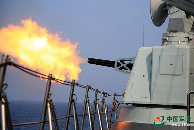 怒射！中国海军舰艇编队赴南海实弹演习